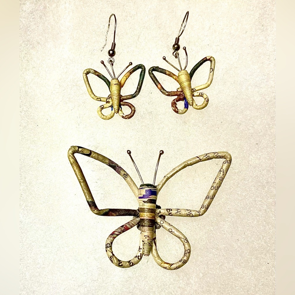 These are some of the most interesting pieces of jewelry made with paper